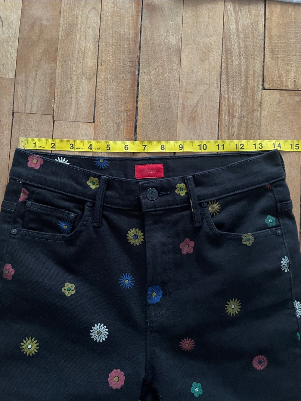MOTHER The Insider Flood Flare Fresh as a Daisy Jean -Size 28 - Picture 6 of 12